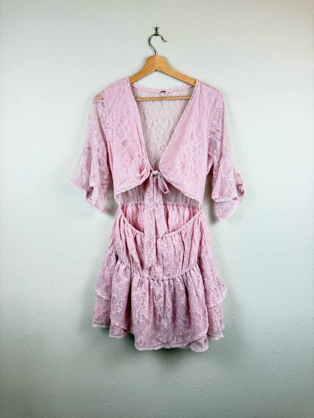 Free People Lala Lace Pink Rose Mini Dress
Size Medium NWT - Picture 7 of 11